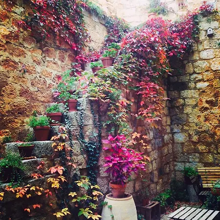 Landhaus Castillo De *