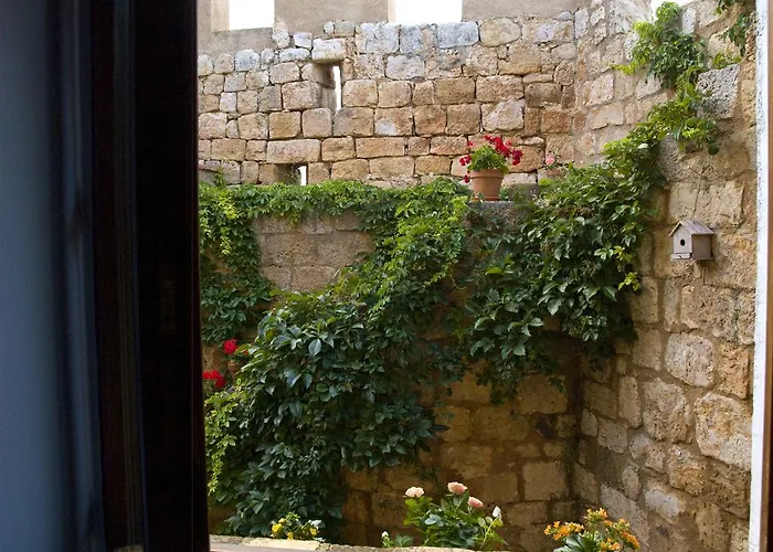 בית כפרי Castillo De *